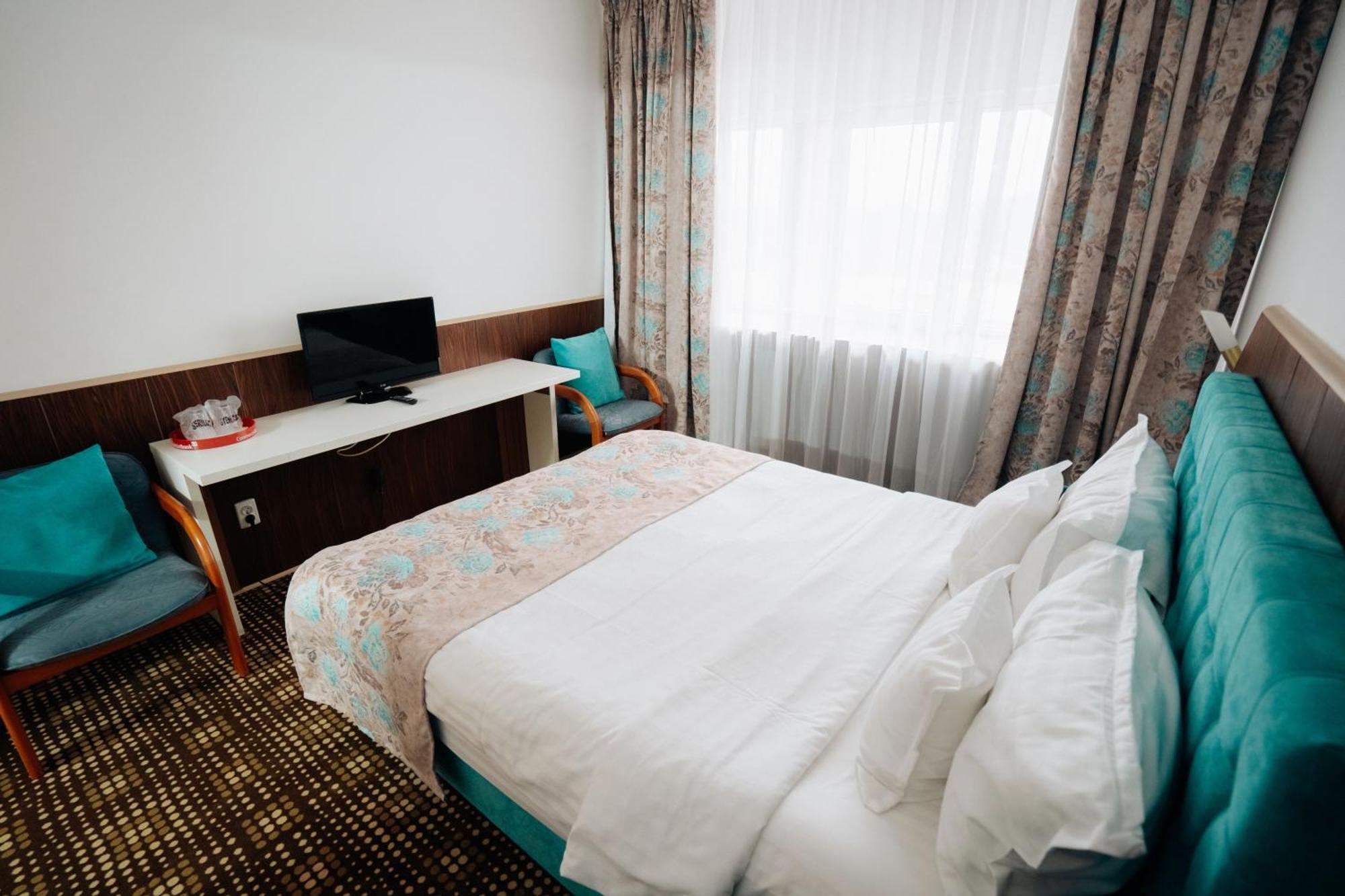Hotel Bucovina 수체아바 외부 사진