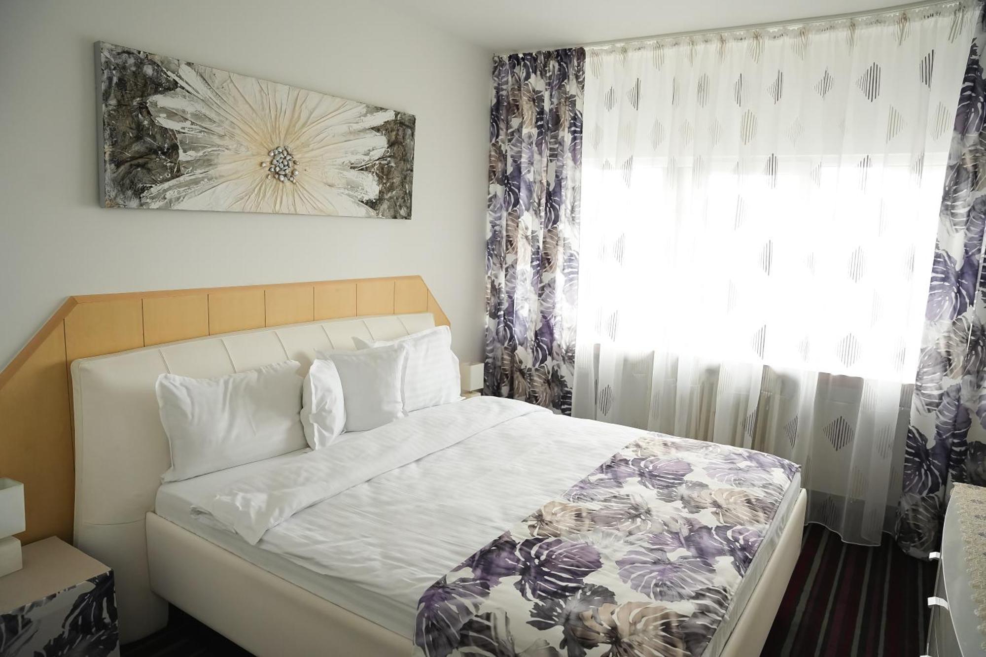 Hotel Bucovina 수체아바 외부 사진