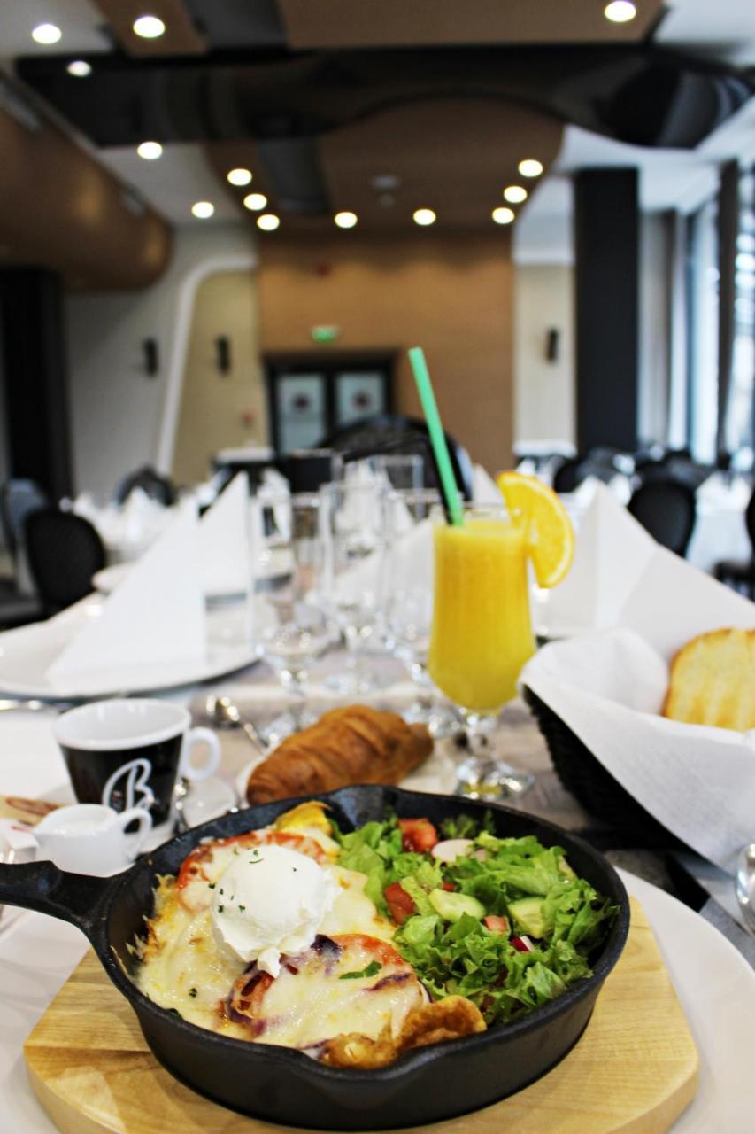 Hotel Bucovina 수체아바 외부 사진
